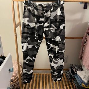 SHEIN Camouflage Pants